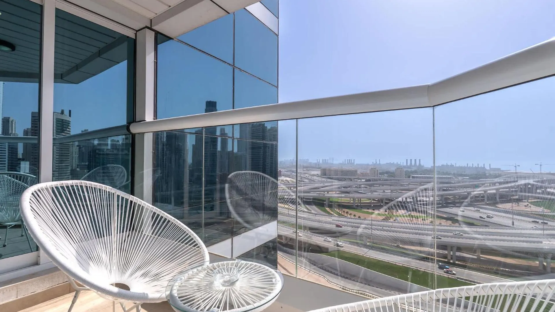 Spacious & Serene 2 Bedroom In Dubai Marina For 4 United Arab Emirates