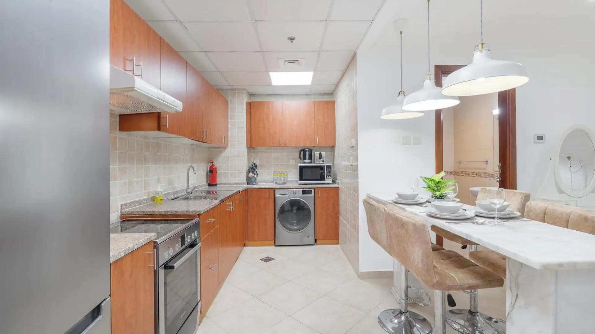 Apartment Spacious & Serene 2 Bedroom In Dubai Marina For 4